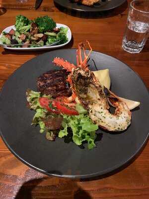 Deery's Restaurant Steak & Wine