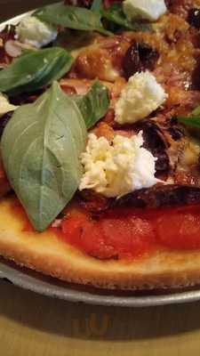 Good Life Modern Organic Pizza