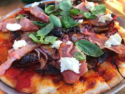 Good Life Modern Organic Pizza