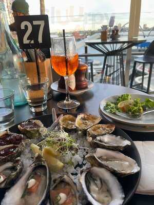 Oyster Bar Elizabeth Quay