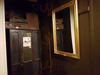 Canvas Cocktail & Wine Bar