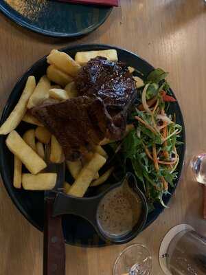 Public House Kitchen & Bar