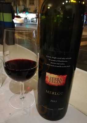 Zia's Cafe And Resturaunt