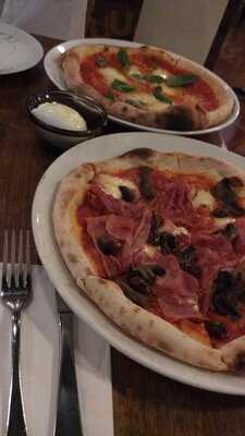 Pizza E Mozzarella Bar