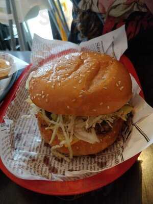 Royal's Chicken And Burgers