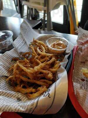 Royal's Chicken And Burgers