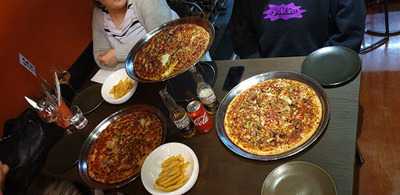 Topelz Italian Restaurant & Pizzeria