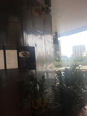 Pony Dining Eagle Street Pier