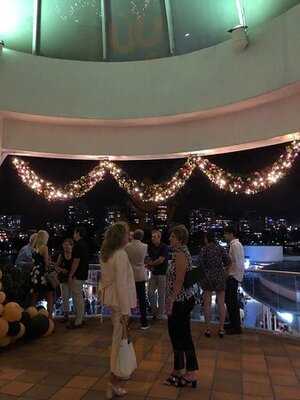 Pony Dining Eagle Street Pier