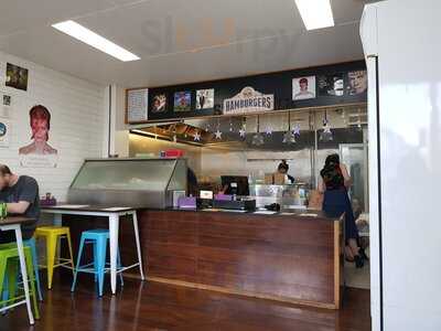 Major Tom's A Burger Junkie