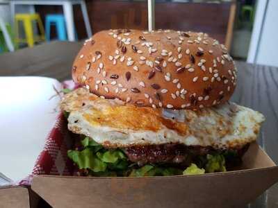 Major Tom's A Burger Junkie