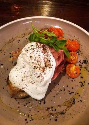 Handsome And The Duchess