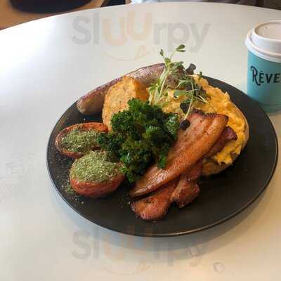 Reverie Cafe & Dessert