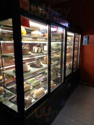 Utopia Vegetarian Restaurant (halal)