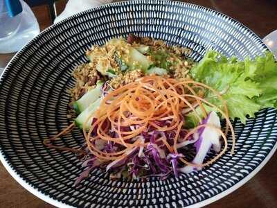 Tuk Tuk Restaurant & Bar