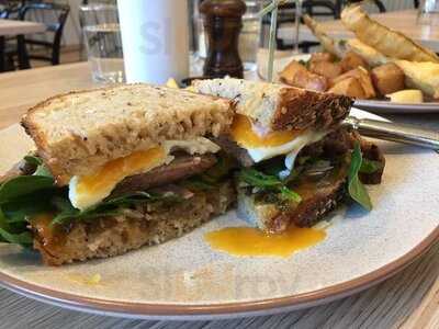 Pembroke Bar And Kitchen