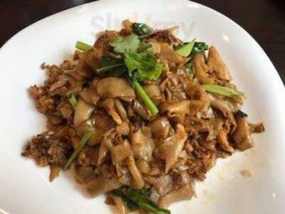 Tasty Thai Bar And Bistro