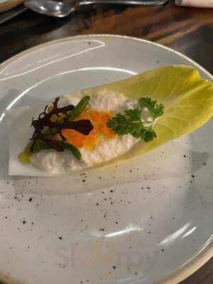 Persone Bar & Restaurant