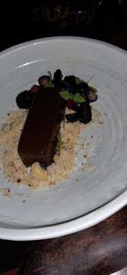 Persone Bar & Restaurant