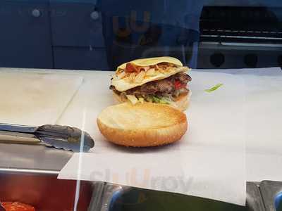 Loui's Seafood Takeaway