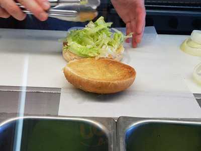 Loui's Seafood Takeaway