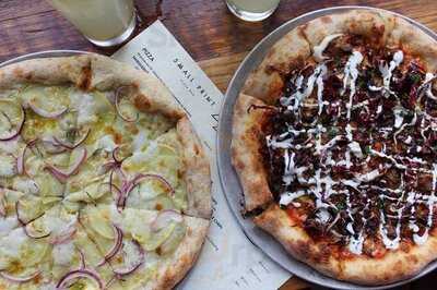 Small Print Pizza Bar