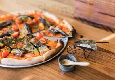 Small Print Pizza Bar