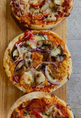 Cafe One Two Nine At Strathmore Hotel