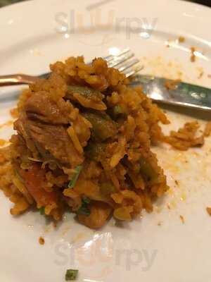 Raj's Palace Indian Restaurant