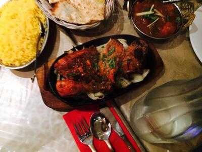 Raj's Palace Indian Restaurant