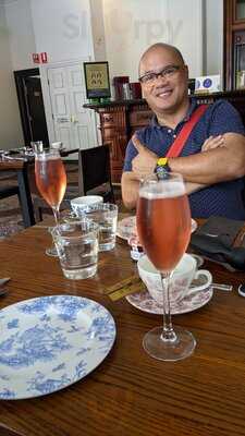 The Lab Restaurant And Bar