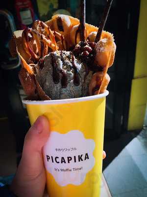 Picapika Waffles