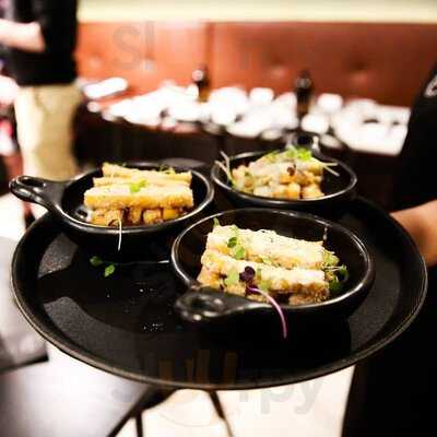 Six Slices Pizza Bar