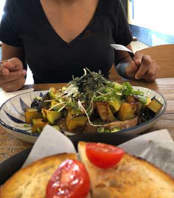 Kirribilli Gourmet Deli Cafe