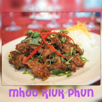 Thai Esarn Restaurant