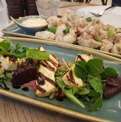 Jo-jo's Restaurant + Bar