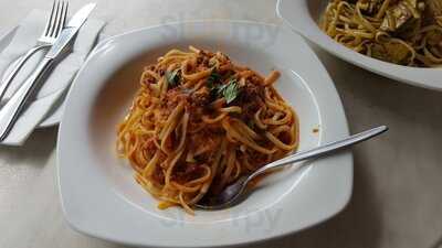 Amore Caffe Restaurant