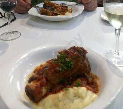 Amore Caffe Restaurant