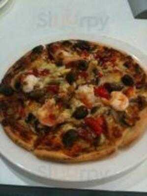 Amore Caffe Restaurant