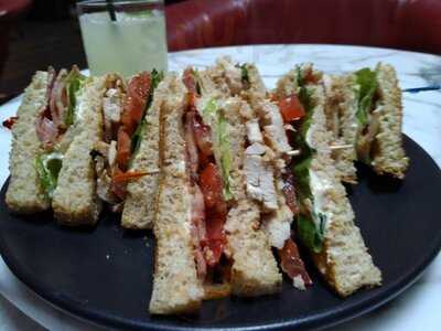 Vintaged Bar + Grill