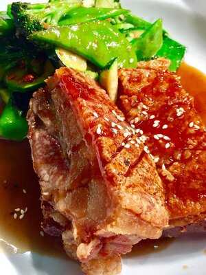 Sunshines At The Gladstone Hotel