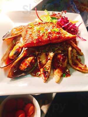 Sunshines At The Gladstone Hotel