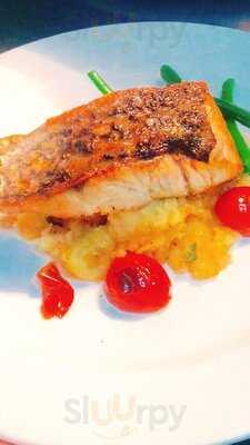 Sunshines At The Gladstone Hotel