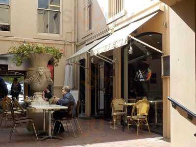 Aroma Cafe And Pizzeria