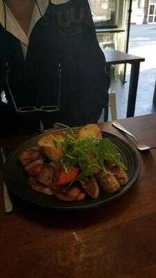 East Cafe & Vietnamese Bistro