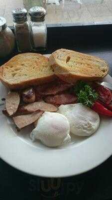 East Cafe & Vietnamese Bistro