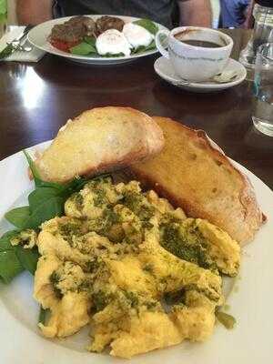 Bramble Place Cafe & Lounge