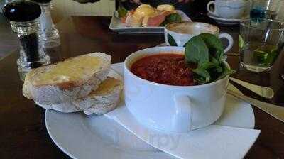 Bramble Place Cafe & Lounge