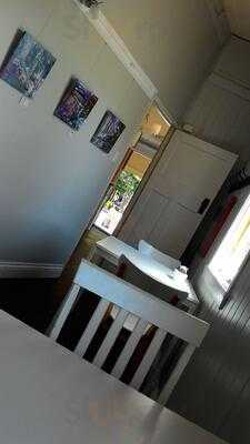 Bramble Place Cafe & Lounge