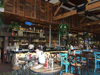 Main St Bar & Eatery